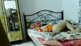 سكس هندي زنجي عنيف – فحل اسود ينيك هندية بكل قوة ويجعلها تصرخ