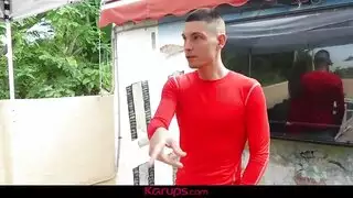 السيدة الناضجة لديها هيئة جيدة جدا ويتم صيانة جيدة للغاية
