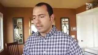 ابن زوجها يصحيها وينيكها