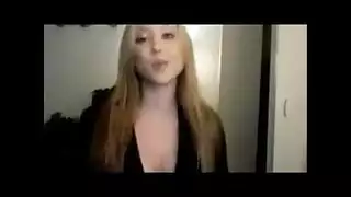 الفتيات حزب مص ديك ونقلهم في الحمار