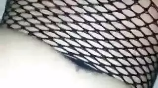 فتاة لطيفة BBW في بيكيني ضيق استمناء.