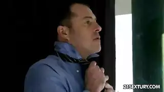 الجنس الطويل والجيد لامرأة سمراء مغر