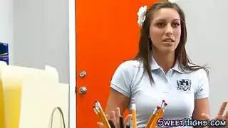رجل يدخل يده في كس بقره متحرك سكس حيوانات