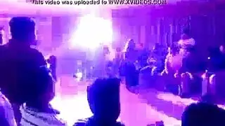 مفلس تينا وايلد تجريد