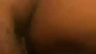 الكلبة السوداء الساخنة على استعداد لاتخاذ وغاضب الديك العميق داخل كس جميل، في الهواء الطلق