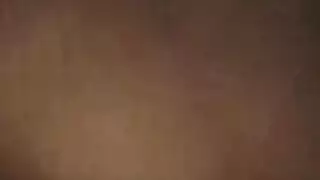 جوكي قرنية مع الديوك الضخمة هنا