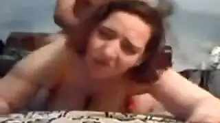 ينيك ويفشخها على السرير