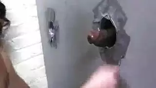 ثلاثة قضيب أسود كبير مطلوب في.