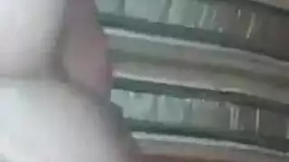 بنت عربية ممحونة مشتهية تفرك كسها