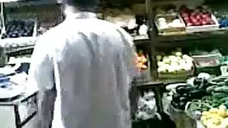 شرموطة مصرية تنتاك مع صاحب الدكان أفلام سكس مصرية ساخنة