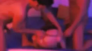 حريصة على الإثارة، مراهقة سمراء ذات شعر طويل