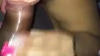 سأقوم بتقليم فراءك بشكل جيد مع قضيبي، يا عزيزتي