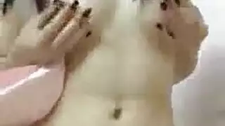 الشباب الآسيوية في سن المراهقة تهب مان أنابيب.