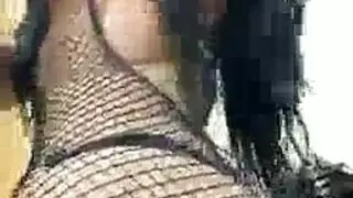 إيبيزا الفراشة و كلو الكرز يجرب لعبة الوردي