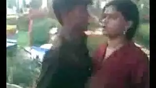 حصلت فتاة صغيرة على عمل جاد من اليوم ، حفلة برية أخرى