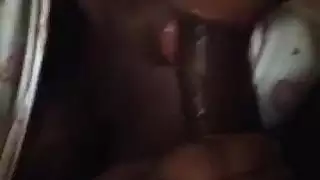 أنا أشعر بالملل من اللعب مع قضيبي