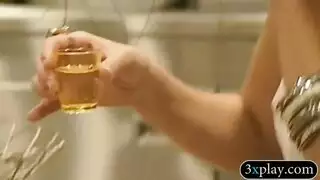 الكتاكيت سيئة وشقية اللعب
