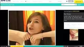 إثارة إذلال آني الثعلب الأسود البري لخلع اللعبة