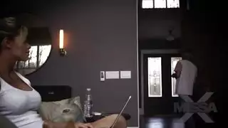 المرأة المحبة تعرف حقًا كيف تمارس الجنس
