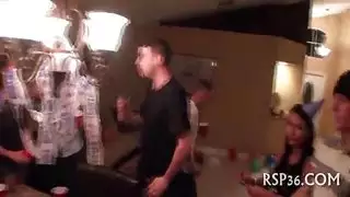 العاهرات القذرة مقابل ديكس الدهون