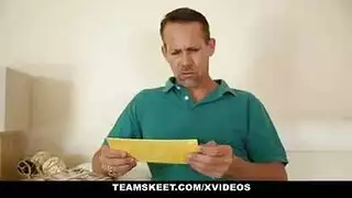 محجبة أمريكية تتناك في غرفة الفندق