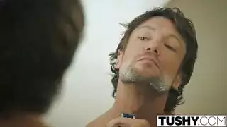 الشباب أحمر يريد كبير، ديك سميكة في الحمار