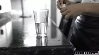 إنها تريد دائمًا أن تمارس الجنس في المهبل