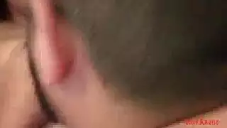 يبعص كس صاحبته المصرية و يسخنها لاحلى نيك
