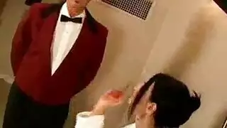 وحش رود لصب شقراء