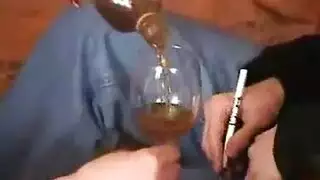 المعلمة الناضجة الممحونة تغري الطالب الشاب حتى يضاجعها في الدرس الخصوصي