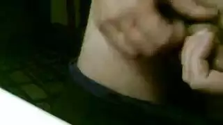 ابن يغتصب امه ليتاكد من رجولته