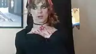 خنثى عاهرة اصابع الاتهام من قبل السياحة