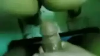 شرموطه تتصور وهى بتستحمى وبتقول احلى كلام شرمطه