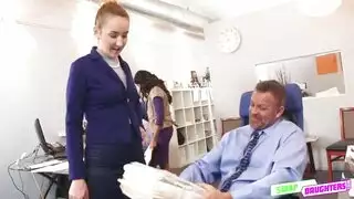 الهرات الساخنة في شعر كس تبا