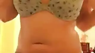 مايا خليفة سارا جاي جوني