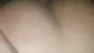 بنت عراقية تصرخ من النيك في الطيز