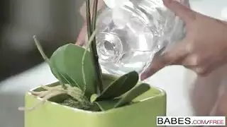 دانيال الهزاز في بوسها الرطب