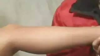 فتى لطيف ينفض على وجهي