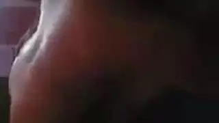 عراقي ينيج زوجة صديقه وصديقه يصورهم