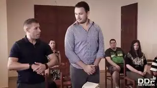 أنا دائما أحب كيف أنها تلعق قضيبه
