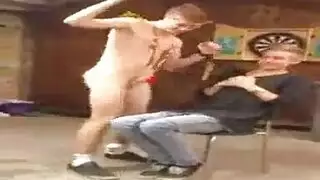اثنين من الرجال قرنية سخيف قرنية شقراء