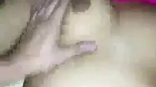 18 عاما شقراء يعطي رأسه