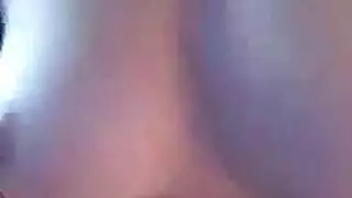 قرنية السكر الحسناء وجود ديك في المؤخرة