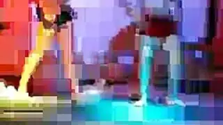 راقصات خنثى تجعل الغرباء سيئة