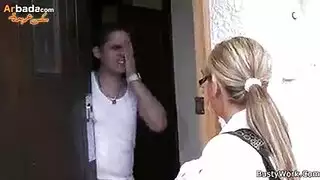 التحرش بمندوبة شركة الاثاث