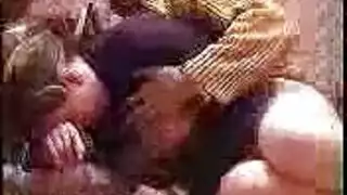 عراقي ينيكها