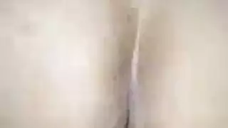 حلوة آنا كيلي الحصول على الصدمة مع عصا سحرية.