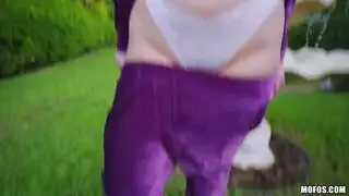 XXX XXX Films ، عاهرة ، أنت في الهواء الطلق