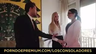 هذه الفتاة تحب ممارسة الجنس مع نفس الرجل