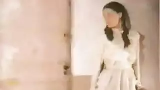 فتاة تعلق رأس الزب بوله و شوق عجيب